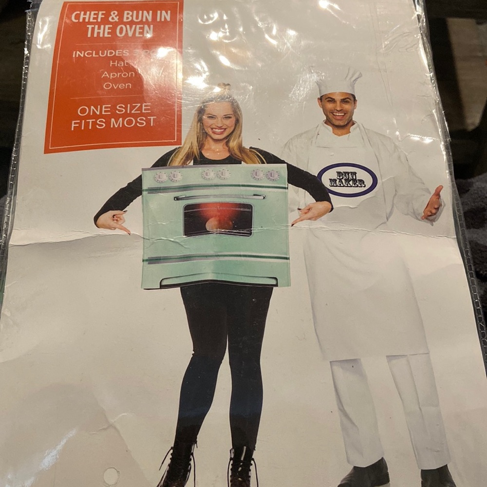 Chef and bun in the oven costume